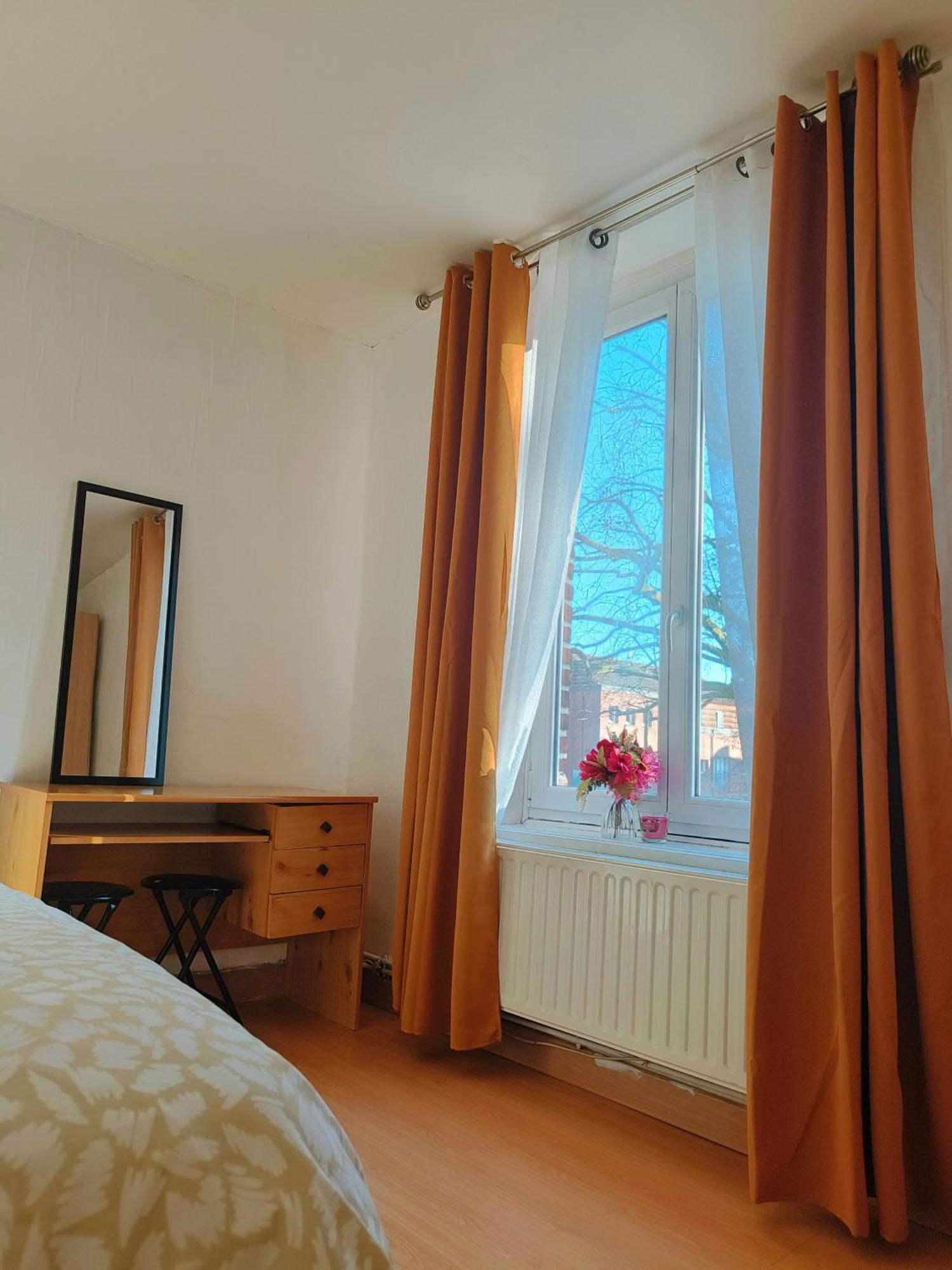 Homestay Tourcoing Kültér fotó